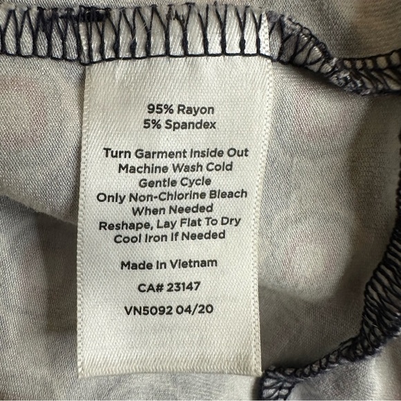 Talbots geometric print tie front dress with striped hem Medium - Picture 10 of 10